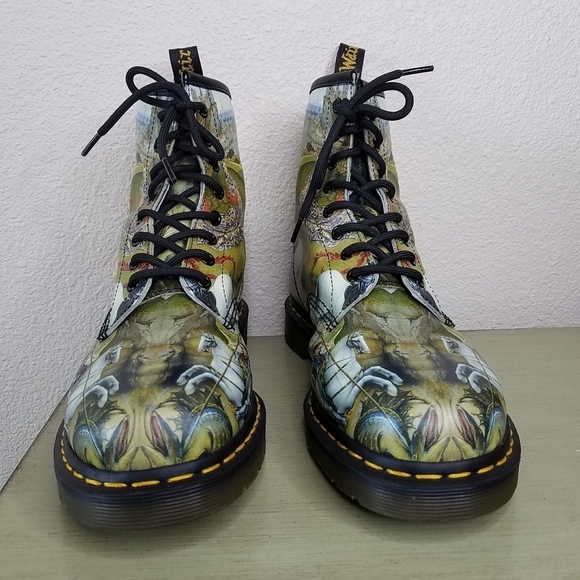 Dr Martens 1460 George & Dragon Print 8 Eye Boots-RARE - Picture 6 of 9
